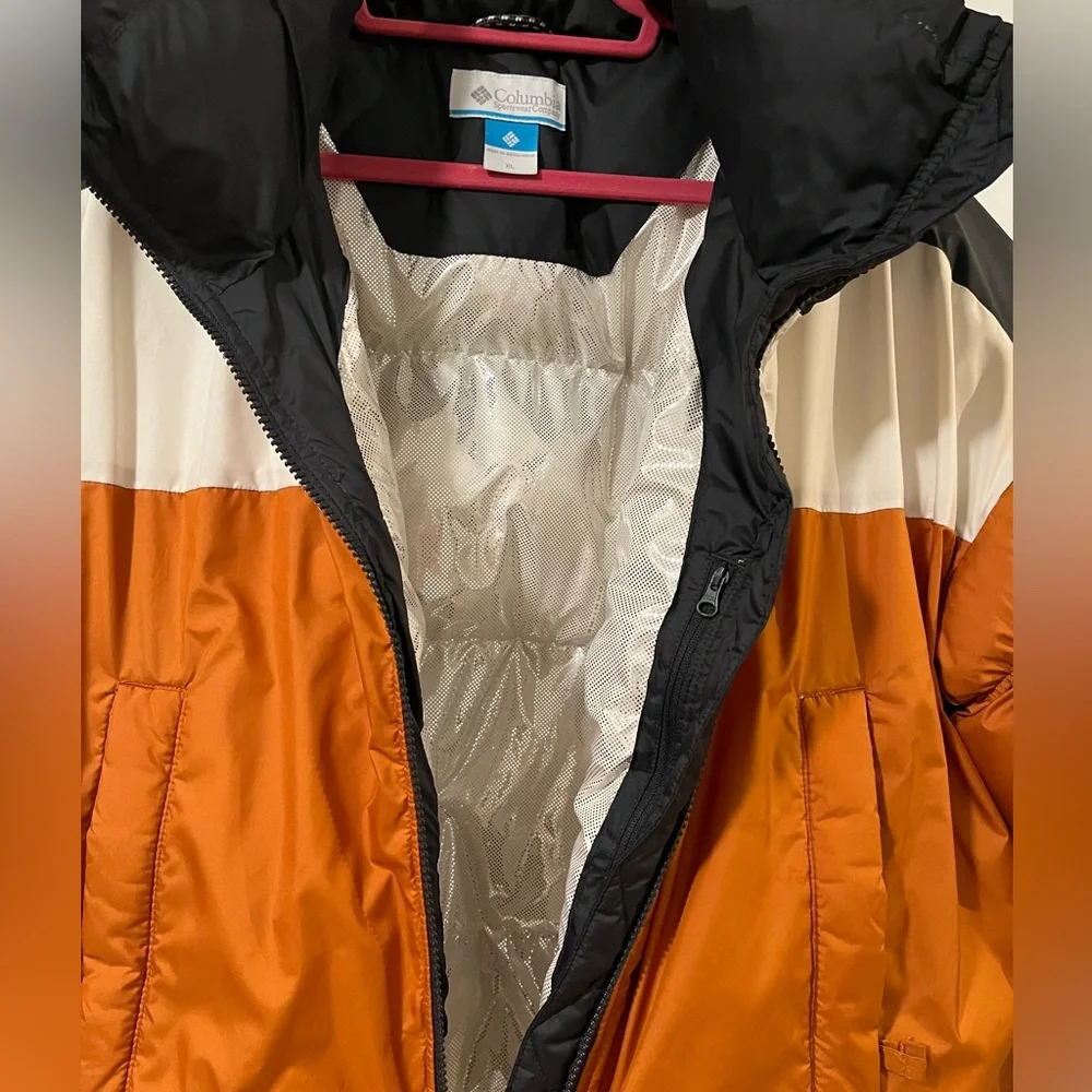 Columbia Pike Lake Insulated Puffer Coat - Picture 3 of 7